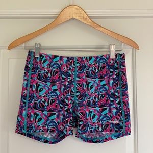 Women’s multicolor, spandex shorts size large